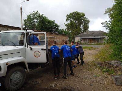 Участники студотряда «Тверьэнерго» помогли в уборке территорий социально значимых объектов области