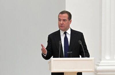 «Наши границы нигде не заканчиваются»: Медведев угрожает странам с руссоязычным населением