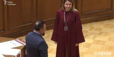 Новая судья КСУ Совгиря приняла присягу, но удостоверение ей пока не выдали