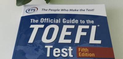 Більше ніякого навчання чи роботи за кордоном. Росіянам заборонили складати TOEFL