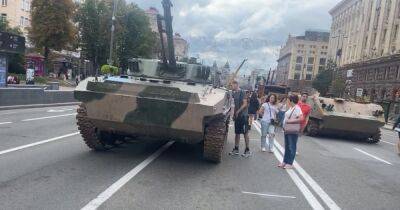 Сбылась мечта Кадырова: в Киеве на Крещатике устроили парад уничтоженной техники РФ