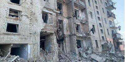 Российские захватчики ударили по жилой многоэтажке в Вознесенске Николаевской области: есть пострадавшие