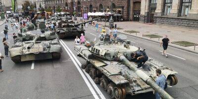 «Парад, который не так видели в Кремле». В центре Киева обустраивают выставку уничтоженной техники РФ — фото