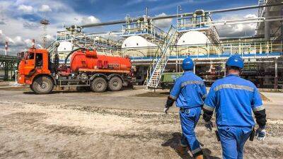В МИДе заявили о неготовности РФ продавать нефть себе в убыток