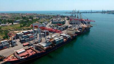З одеських портів вийшло ще сім суден із зерном