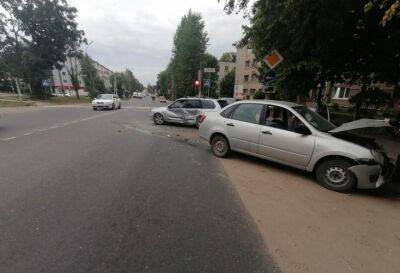 В Торжке в ДТП с тремя машинами пострадал один из водителей