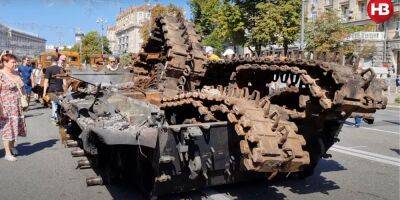 «Они хотели танки на Крещатике». В центре Киева проходит выставка уничтоженной техники РФ — видео НВ