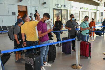 Первая группа палестинских туристов вылетела за границу из аэропорта «Рамон»