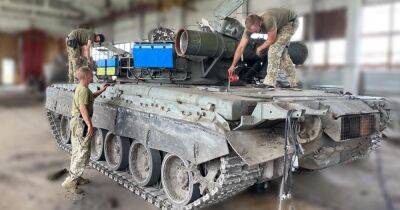 Бойцы 30-й мехбригады имени князя Острожского захватили российский танк Т-80 (фото)