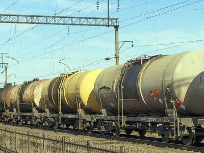 В Новосибирской области произошел разлив соляной кислоты на железной дороге