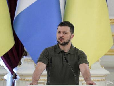 Зеленский: Сине-желтый флаг вновь будет развеваться во всех временно оккупированных городах и селах Украины