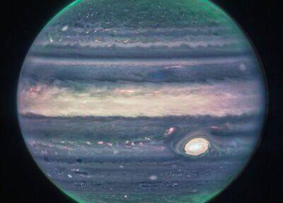 Таким Юпитер еще не видели: телескоп «Джеймс Уэбб» прислал снимки самой большой планеты Солнечной системы