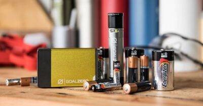 Присыпали "волшебным" порошком: найден способ сохранения до 70% емкости батарей