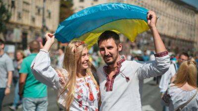 Смог, сонце та вітер — яка погода чекає на українців на День Незалежності