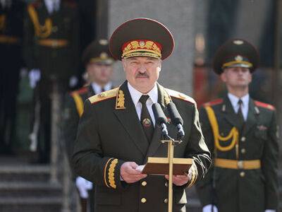 Лукашенко пожелал украинцам "мирного неба, силы и успехов" в День Независимости
