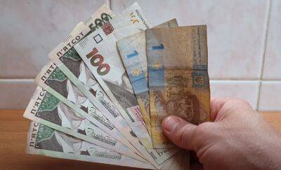 Даже не берите их в руки: Нацбанк призвал украинцев отказываться от некоторых банкнот – как они выглядят