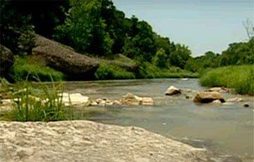 В Техасе на дне реки нашли следы гигантского динозавра