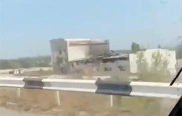 Одни руины: как выглядит база российского батальона «Пятнашка» в Донецке после взрыва