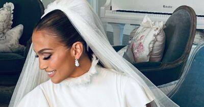 Поклонники Дженнифер Лопес заметили странность на ее первых свадебных фото