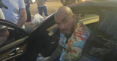 Богачей лишили поставщика: в Киеве арестовали торговца кокаином (фото)