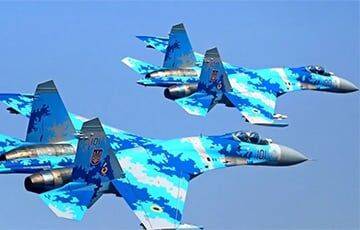 Военный эксперт: Украинские истребители могут сбивать самолеты РФ в Беларуси