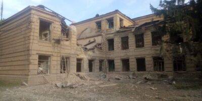 Атаки РФ в Донецкой области: разрушены жилые дома, снаряды оккупантов попали по техникуму и школе