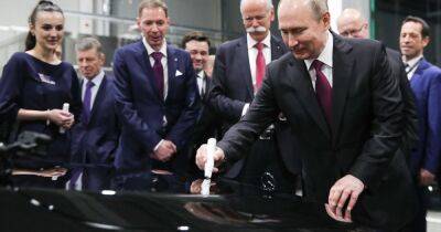 Mercedes решила продать свой завод после того, как там побывал Путин