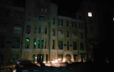 РФ ночью обстреляла историческое здание в Харькове