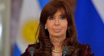 Экс-президента Аргентины Кристину Киршнер требуют посадить на 12 лет. Она назвала это местью