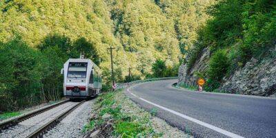 Перспектива запуска новых маршрутов. Укрзализныця открыла два участка железной дороги на границе с Румынией