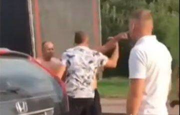 Белорусские водители устроили «разборки» в очереди на границе с Польшей