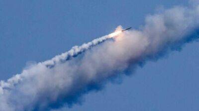 В полночь российские военные выпустили две ракеты по Харьковщине