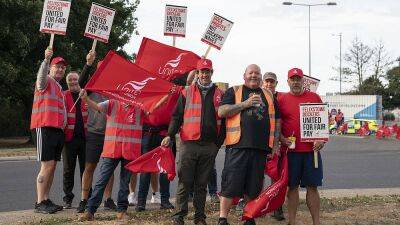 Великобритания: профсоюзы продолжат устраивать забастовки