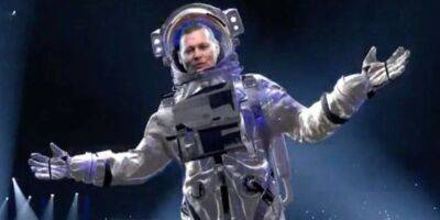 «Мне нужна работа». Джонни Депп удивил появлением в образе лунного человека на MTV WMA 2022
