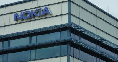 Nokia и Ericsson решили уйти из России: операторы мобильной связи могут пострадать