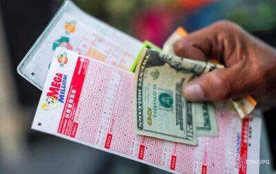 Выигравший в лотерею американец получит всего треть суммы