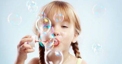Ученые рассказали, что произойдет, если заморозить мыльные пузыри