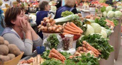 Помидоры, морковь и зелень начали дорожать: как изменились цены на сезонные овощи