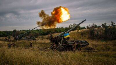 В Херсоне слышны стрельба и взрывы, сообщают украинские СМИ