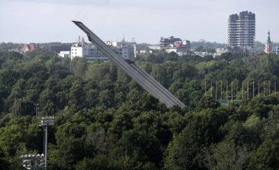 В Латвии предупредили: Тем, кто снес памятник в Пардаугаве, пока не стоит ездить на восток