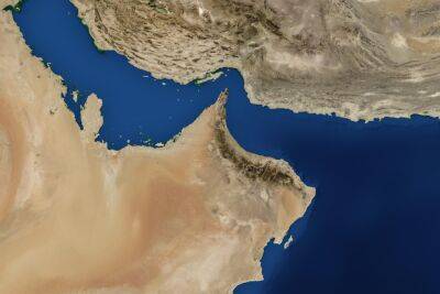 Иран захватил американское судно в Персидском заливе и отпустил после угроз 5-го флота США