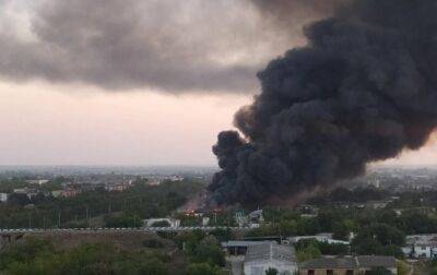 В Крыму произошел крупный пожар на складе