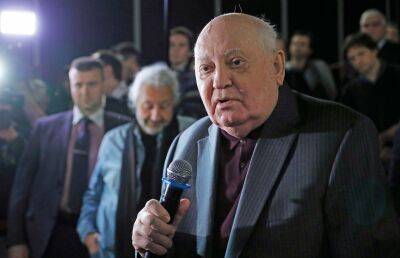 Песков: решение об увековечении памяти Горбачева принимает президент или городские власти