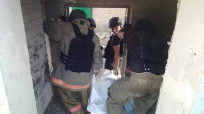 Оккупанты обстреляли Бахмут: под завалами нашли тело женщины