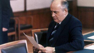 Вспоминая Горбачёва: "с уважением и сожалением"