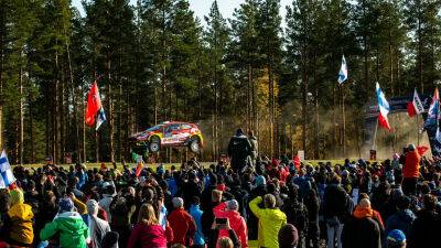 Болельщикам запретили использовать российский флаг на Ралли Финляндия