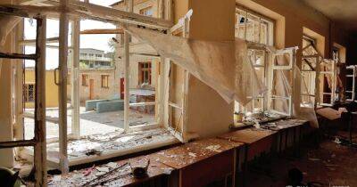 Amnesty International обвинили ВСУ в базировании в школах, а ВС РФ — в неизбирательных обстрелах