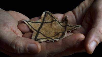 В домах 10.000 переживших Холокост израильтян установят бесплатно кнопки экстренного вызова