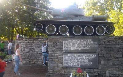 Эстония демонтирует все памятники времен СССР