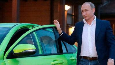 Продажі нових автомобілів в Росії впали в 4 рази